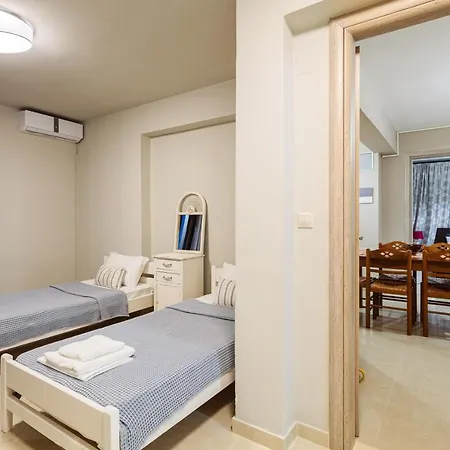 Ino Cozy Flat, Next To The Beach Hébergement de vacances *