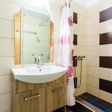 Ino Cozy Flat, Next To The Beach Petalídhion