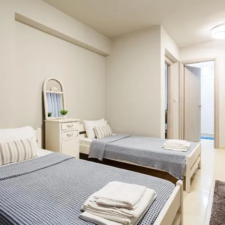 Ino Cozy Flat, Next To The Beach Hébergement de vacances
